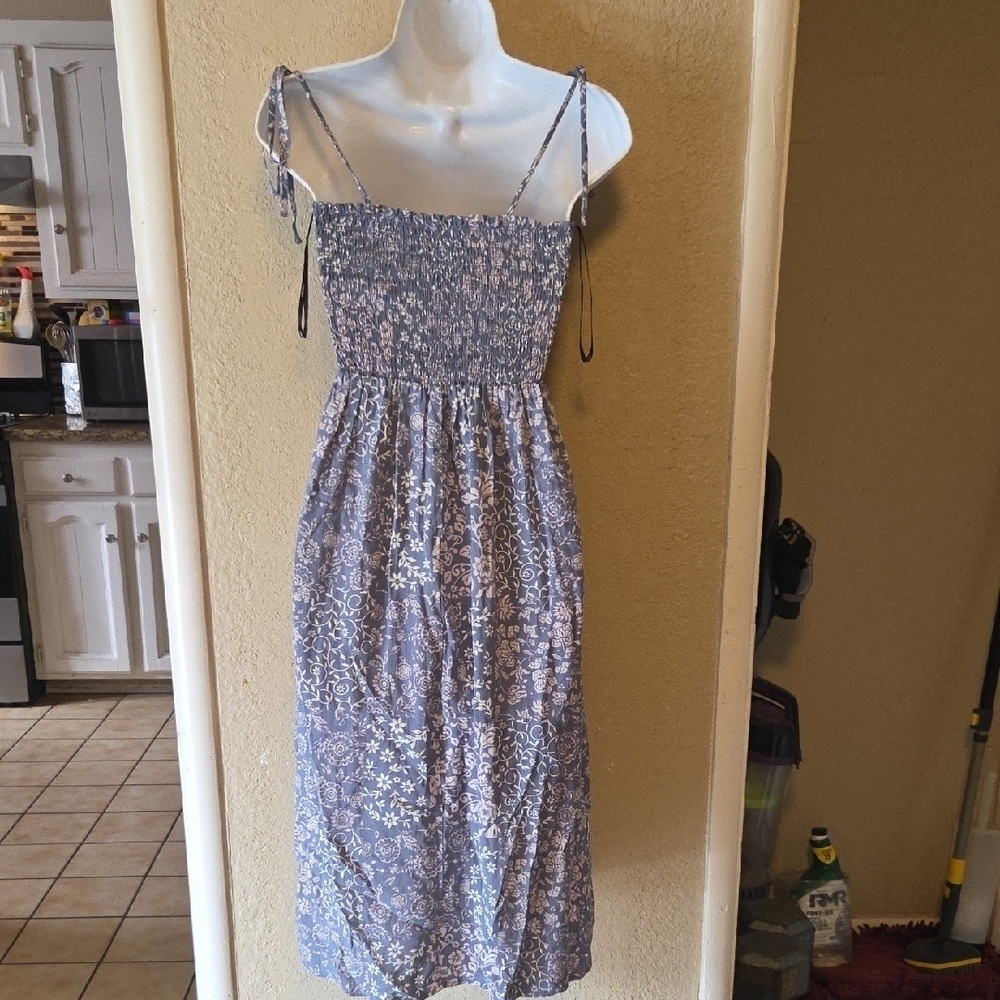 Forever 21 Lavender Floral Midi Dress - Picture 2 of 5